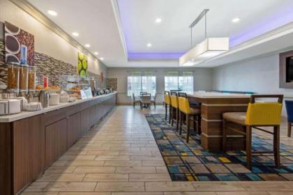 La Quinta by Wyndham Lake Charles Casino Area - image 7