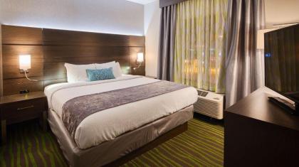 Best Western Plus Prien Lake Inn & Suites - image 14