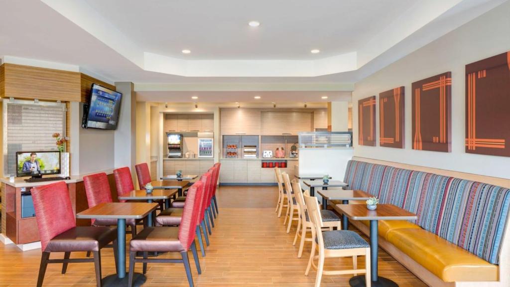 TownePlace by Marriott Suites Lake Charles - image 5
