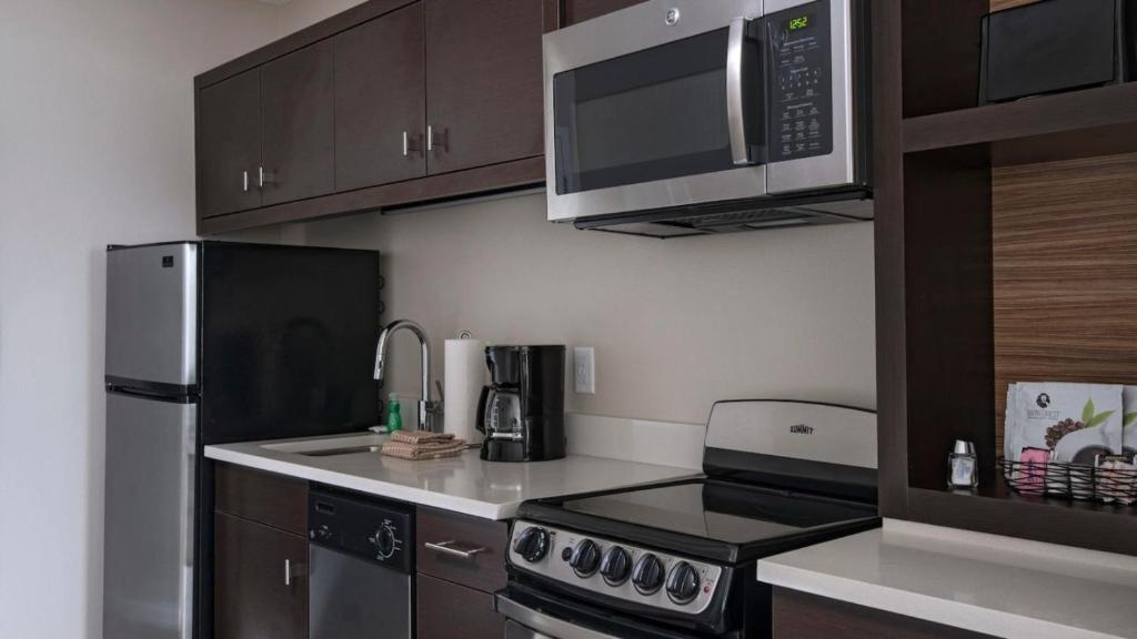 TownePlace by Marriott Suites Lake Charles - image 7