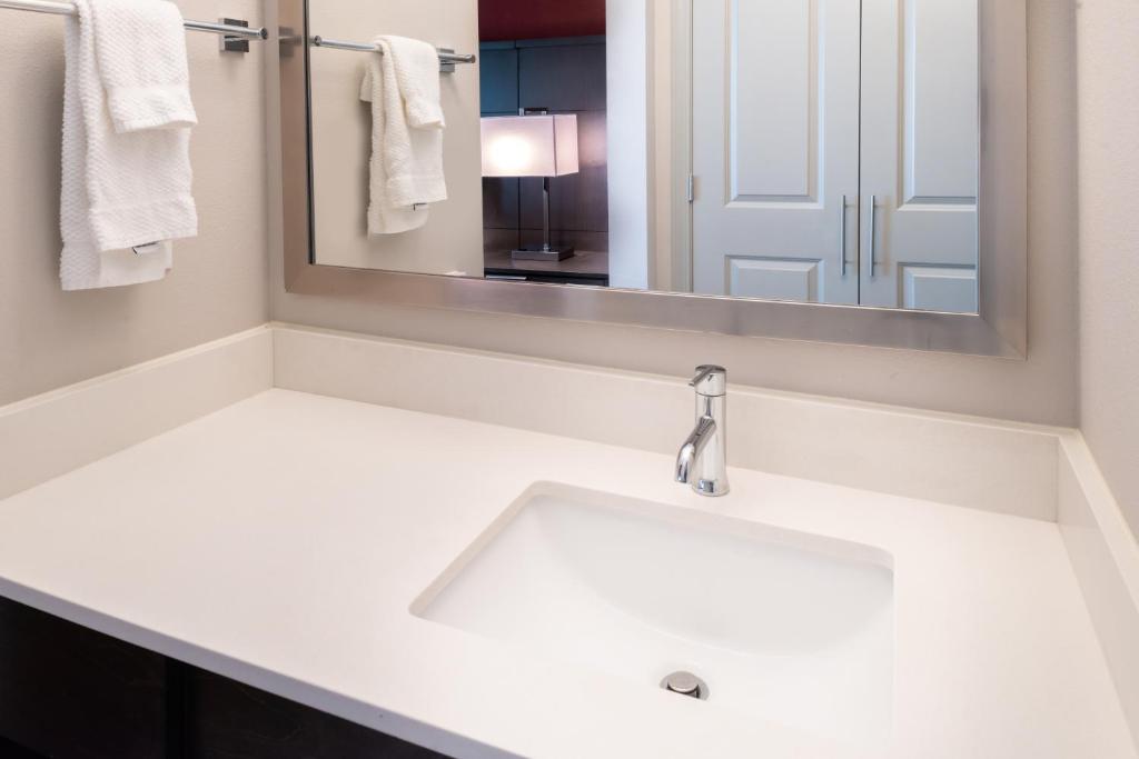 Staybridge Suites - Lake Charles an IHG Hotel - image 6