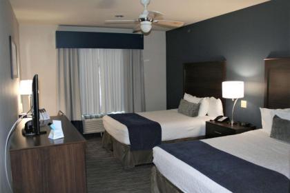 Best Western Plus Lake Dallas Inn & Suites - image 8