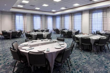 Hilton Garden Inn Lake Forest Mettawa - image 14