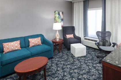 Hilton Garden Inn Lake Forest Mettawa - image 5