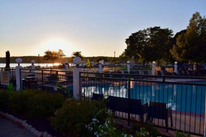 Harbor Shores on Lake Geneva - image 15