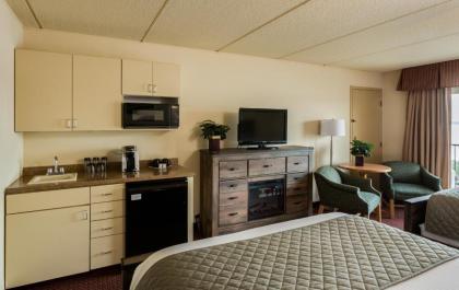 Harbor Shores on Lake Geneva - image 2