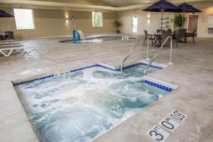 Comfort Suites Lake Geneva East - image 10