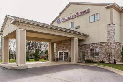 Comfort Suites Lake Geneva East - image 9