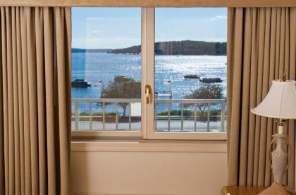 Bella Vista Suites Lake Geneva - image 10