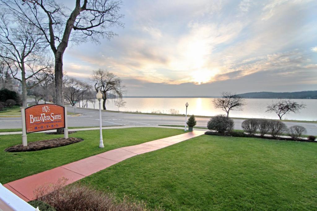 Bella Vista Suites Lake Geneva - image 4