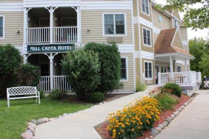 Mill Creek Hotel - image 11