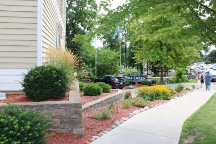 Mill Creek Hotel - image 12