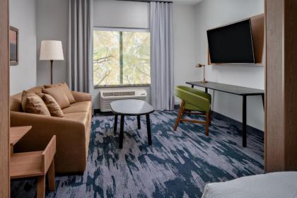 Fairfield Inn & Suites by Marriott Lake Geneva - image 11
