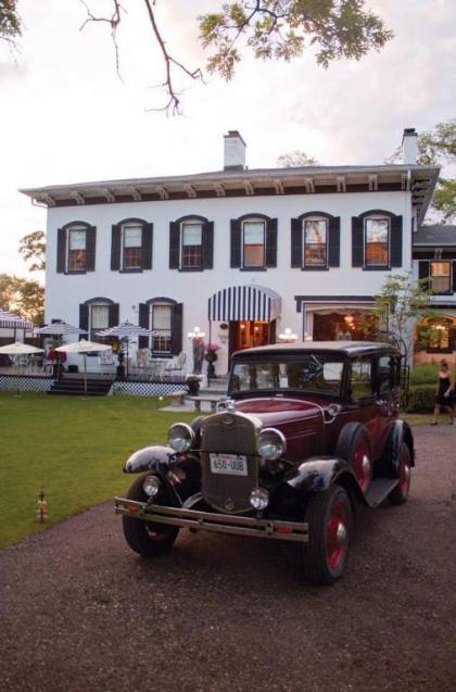 Bed and Breakfast in Lake Geneva Wisconsin