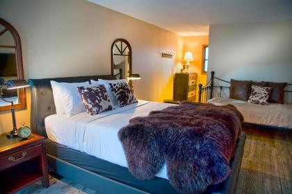 Maxwell Mansion Hotel - image 13