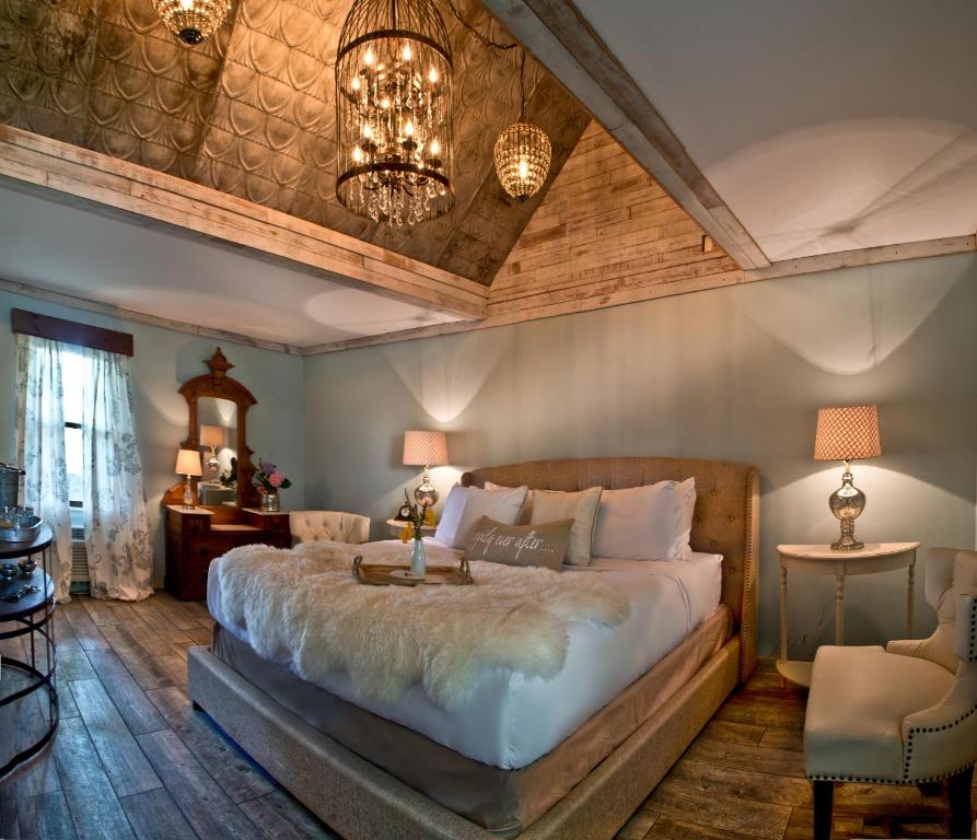 Maxwell Mansion Hotel - image 4