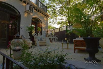 Maxwell Mansion Hotel - image 9