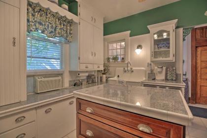 Large Pristine Lake Geneva Home in Downtown! - image 11