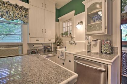 Large Pristine Lake Geneva Home in Downtown! - image 13