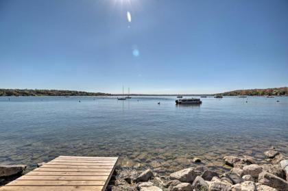 Large Pristine Lake Geneva Home in Downtown! - image 2
