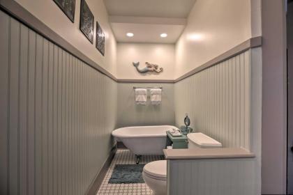 Large Pristine Lake Geneva Home in Downtown! - image 3