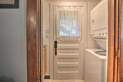 Large Pristine Lake Geneva Home in Downtown! - image 8