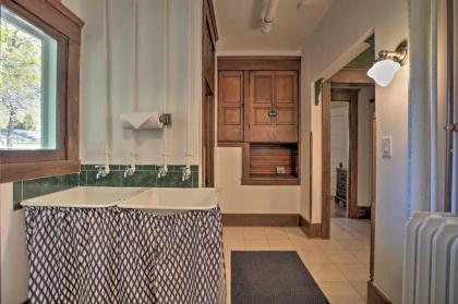 Large Pristine Lake Geneva Home in Downtown! - image 9