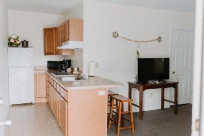 Blue Moon Motel - image 3