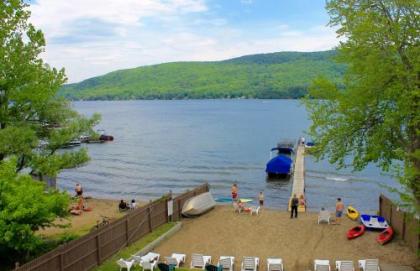 the Sundowner on Lake George