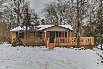 Poconos Home with Billiards 2 Blocks to Lake Harmony Pennsylvania