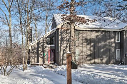 Jack Frost Ski Resort Townhome with Fireplace! - image 3