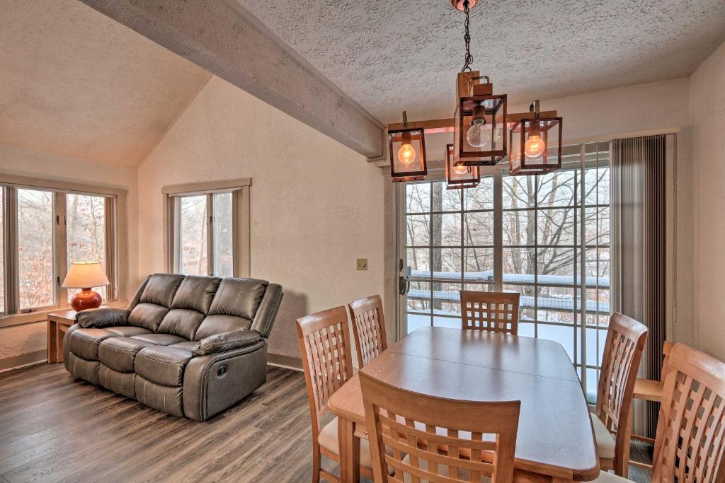 Jack Frost Ski Resort Townhome with Fireplace! - image 7