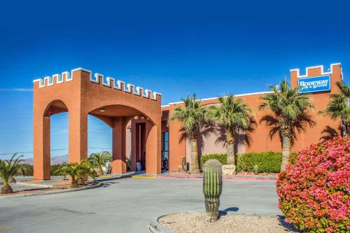 Rodeway Inn & Suites Lake Havasu City - image 3