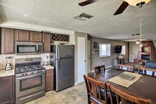 Charming Home with BBQ Balcony and Views of Lake Havasu - image 5