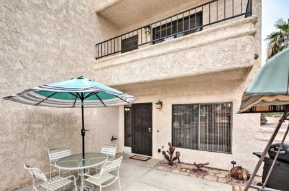 Townhome with Pool Access - 1 Mi to Crazy Horse!