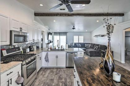 Home with Hot Tub and Grill 5 Mi to Lake Havasu! - image 9