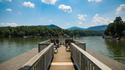 Large lakefront cabin withkayaks and boathouse home