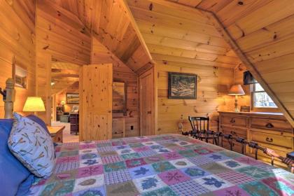Cozy Log Cabin Retreat in Lake Lure Village Resort - image 15