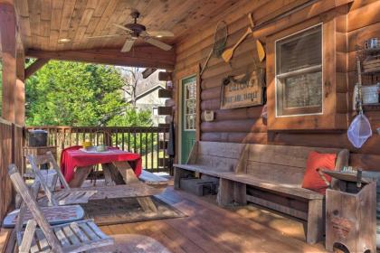 Cozy Log Cabin Retreat in Lake Lure Village Resort - image 3