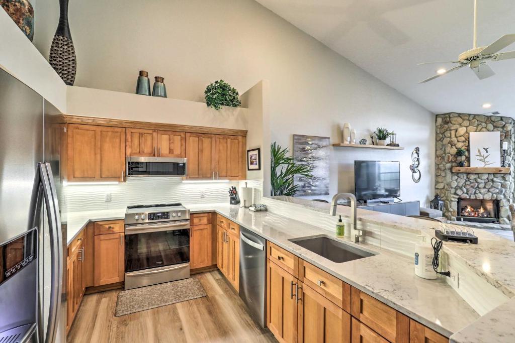 Lake Lure Condo with Resort Perks on Golf Course! - image 4
