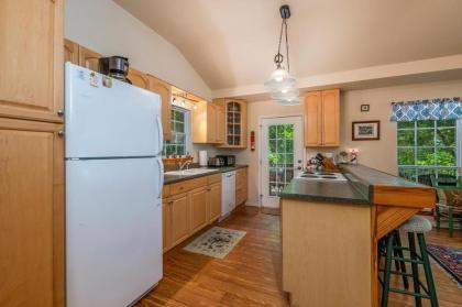 Blarney Stone Cottage - image 11