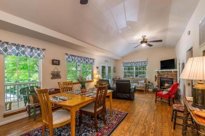 Blarney Stone Cottage - image 4