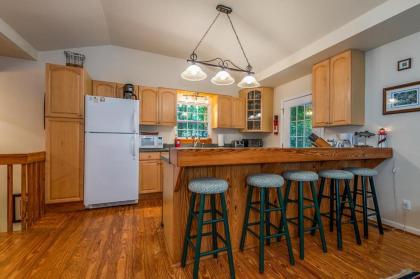 Blarney Stone Cottage - image 9
