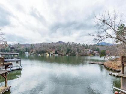 Serenity Lodge on Lake Lure