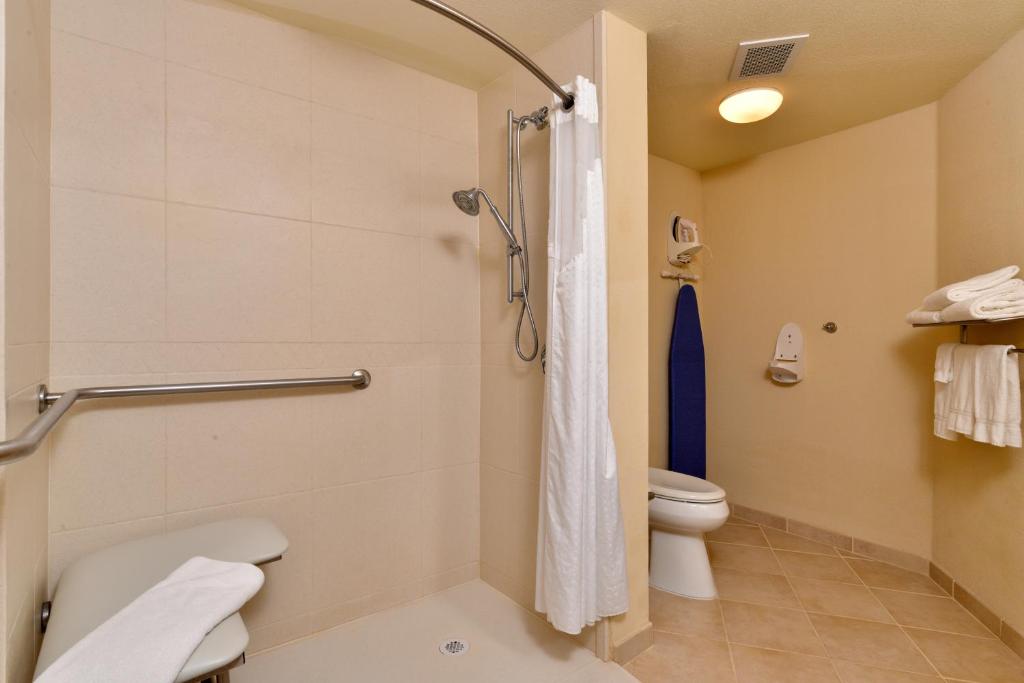 Holiday Inn Express Portland South - Lake Oswego an IHG Hotel - image 7