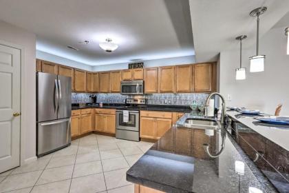 Lakefront Ozark Escape with Community Amenities - image 9