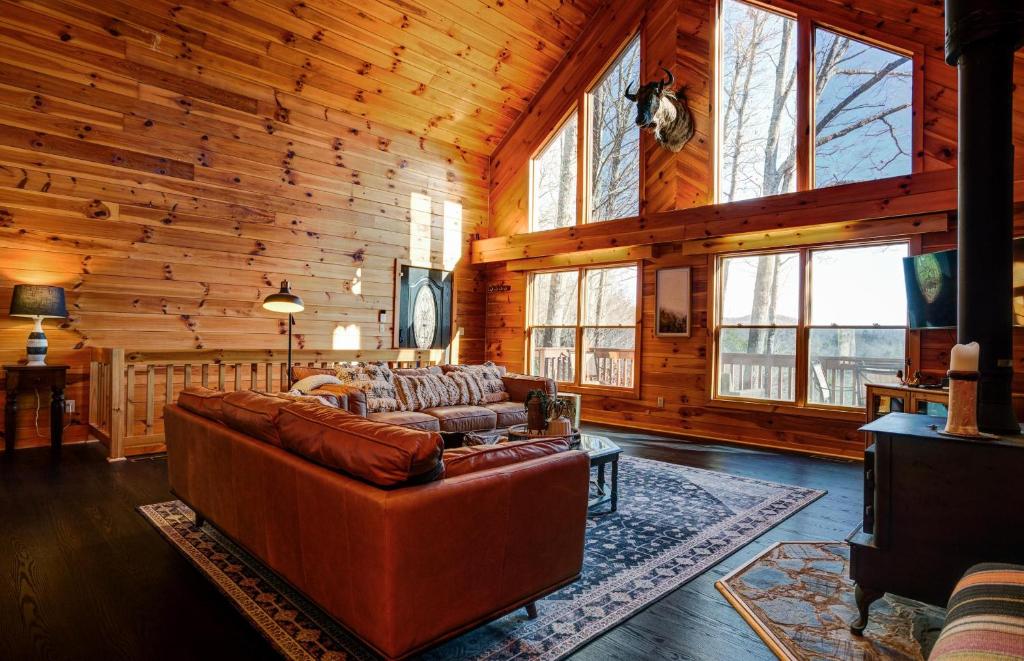 West Mountain Lodge - main image