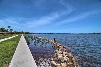 Lake Worth Apt with Ocean View about 1 Mile to Beach! - image 2
