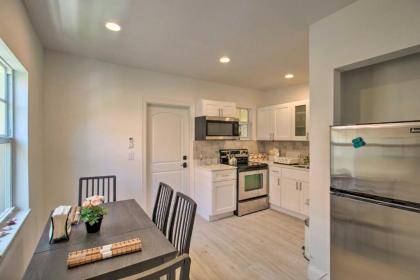 Lake Worth Apt with Ocean View about 1 Mile to Beach! - image 9