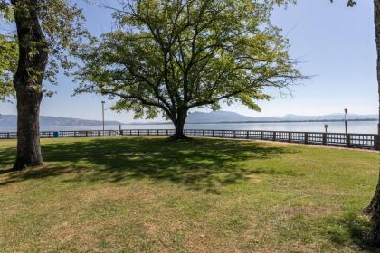 Skylark Shores Resort - image 10